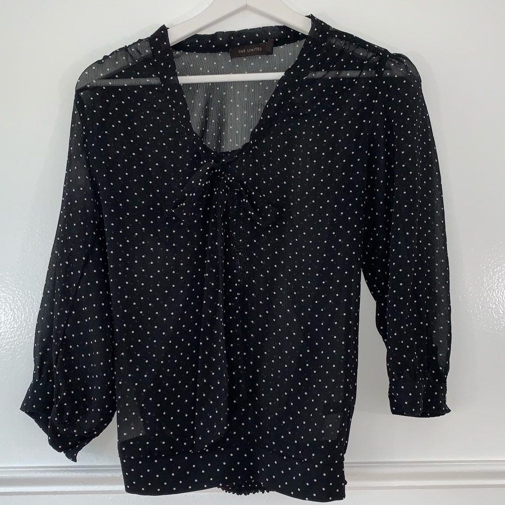 The limited blouse size XS , 3/4 sleeve,